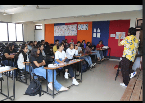 L J Institute of Media and Communications Ahmedabad Guest Session 3 photo 2